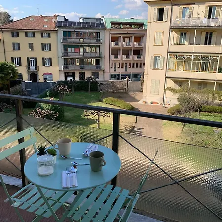 Fuori Le Mura - Balcony & A/c Como