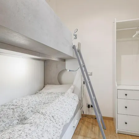 Fuori Le Mura - Balcony & A/c Apartment Como