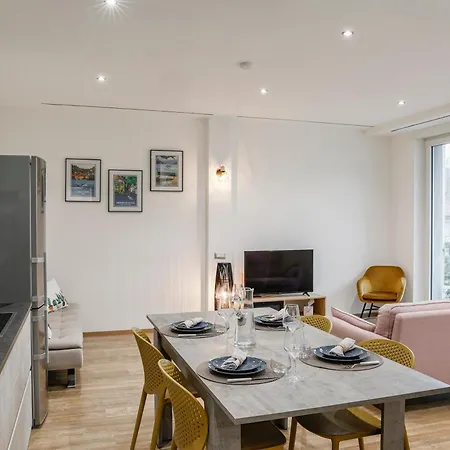 Fuori Le Mura - Balcony & A/c Como