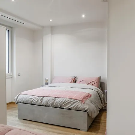 Fuori Le Mura - Balcony & A/c Apartment