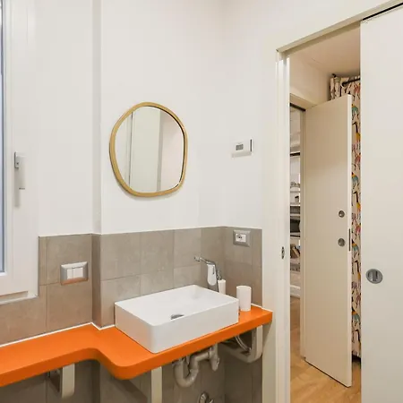 Fuori Le Mura - Balcony & A/c Apartment