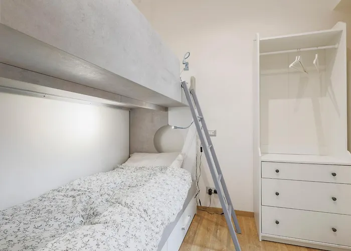 Fuori Le Mura - Balcony & A/c Apartment Como