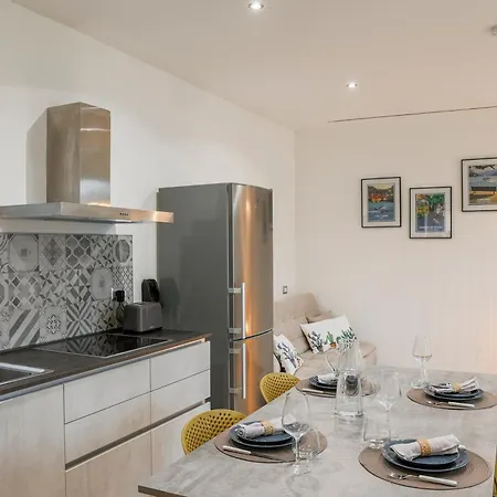 Fuori Le Mura - Balcony & A/c Διαμέρισμα